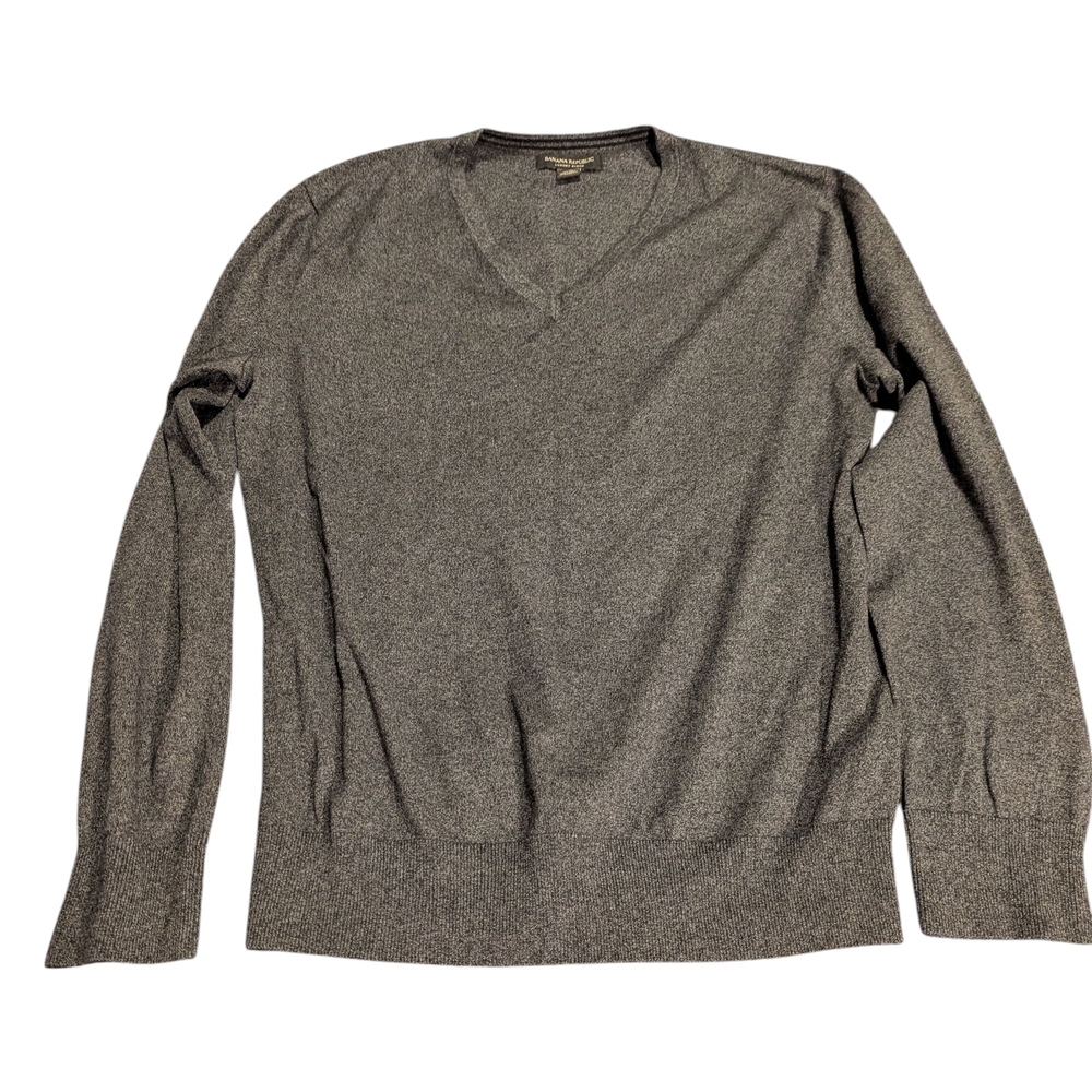Banana Republic Men's Luxury Blend Silk/Cottot/Cashmere Gray V-Neck Sweater, M